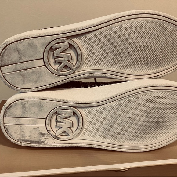 Michael Kors Catelyn Lace Up Graffiti MK Sneakers - Picture 5 of 6